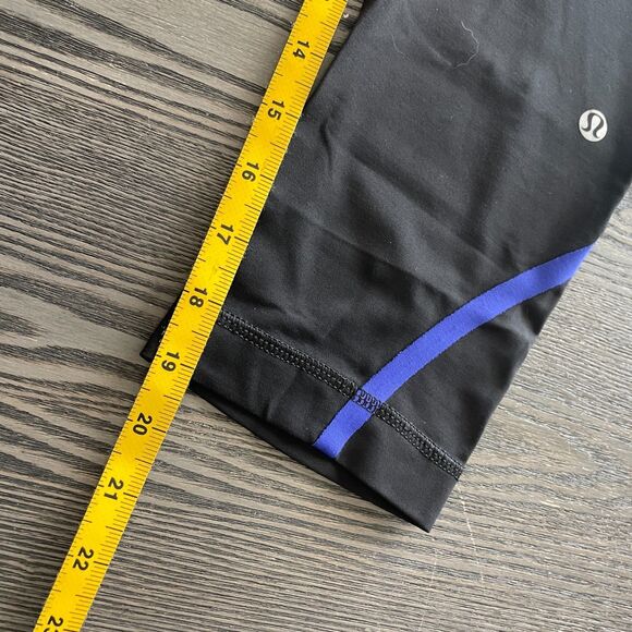 Lululemon Womens 4 Yoga Workout Black Leggings with Zipper Pocket - Picture 7 of 7